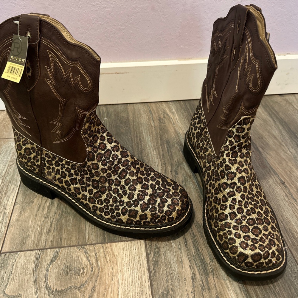 Nwt’s Roper Leopard Print Boots Women’s Size 10.5 Calf High Brown